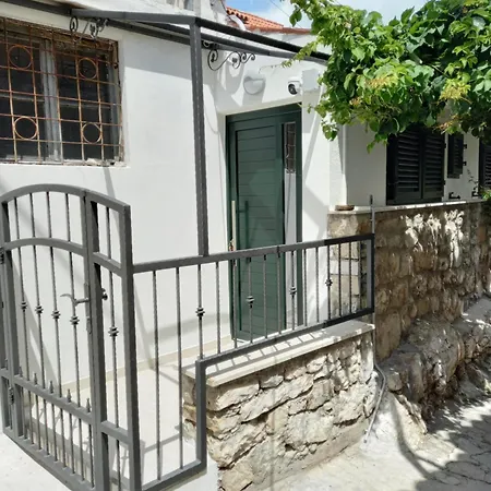 게스트하우스 Downtown Modern 스플리트