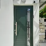 招待所 Downtown Modern *