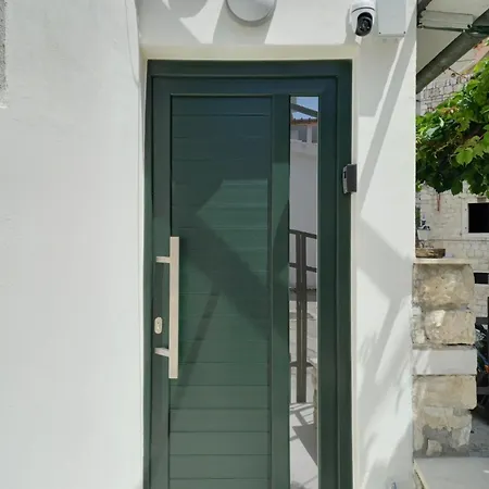 Πανσιόν Downtown Modern *