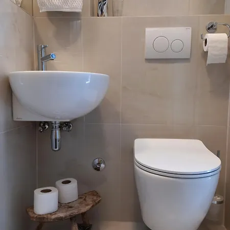 بيت ضيافة Downtown Modern