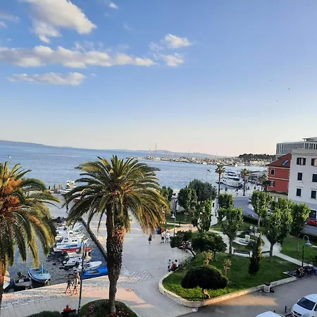 Downtown Modern Πανσιόν *