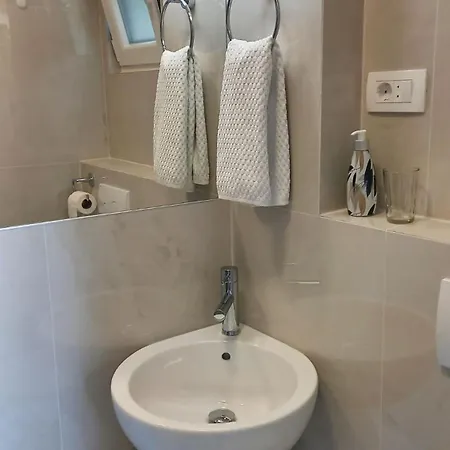 Downtown Modern Split