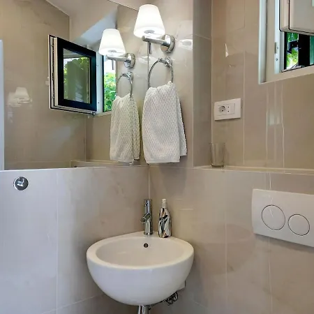 Pensjonat Downtown Modern *